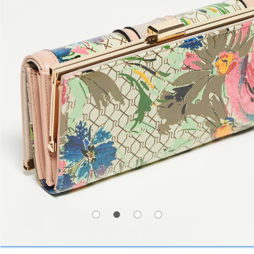 Wallet - Picture 2 of 7